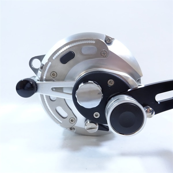 マカイラ５０ＷⅡＳＥＡ－ＳＩＬＶＥＲ